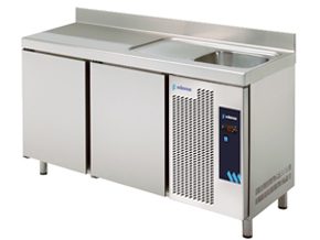 <p>Fabricado em aço inoxidável.</p>
